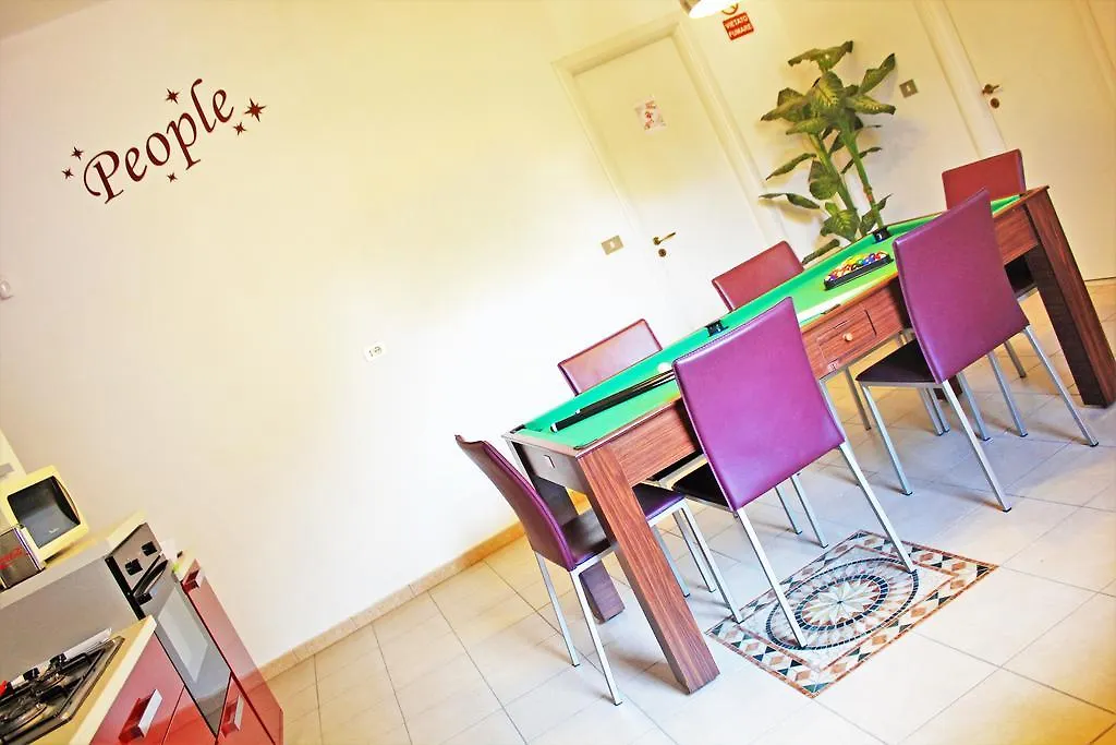 People B&B - A Place To Be Palermo 2*,